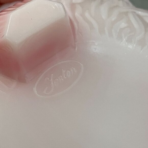 Vintage Fenton Rosalene Pink Waterlily Three Toe Footed 7" Round Glass Bowl - Picture 7 of 7